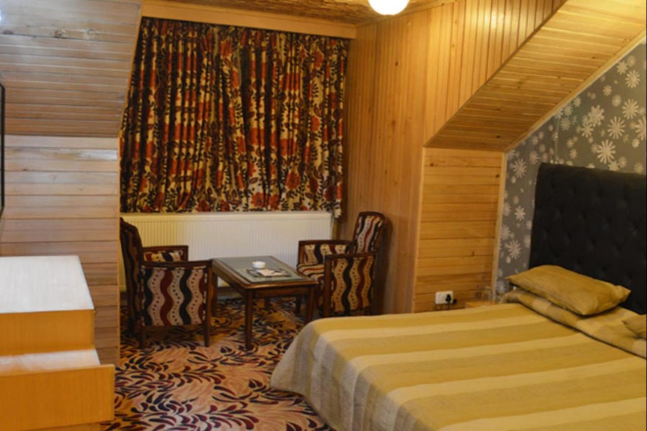 Hotel Hilltop Gulmarg JAMMU AND KASHMIR Buitenkant foto