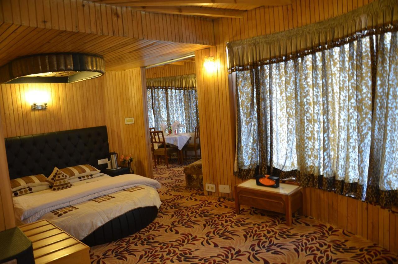 Hotel Hilltop Gulmarg JAMMU AND KASHMIR Buitenkant foto
